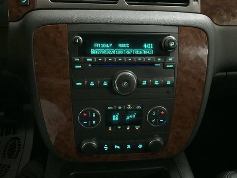 Used 2007 Chevrolet Silverado 1500 LTZ w/ Safety Package AWD/4WD image 30
