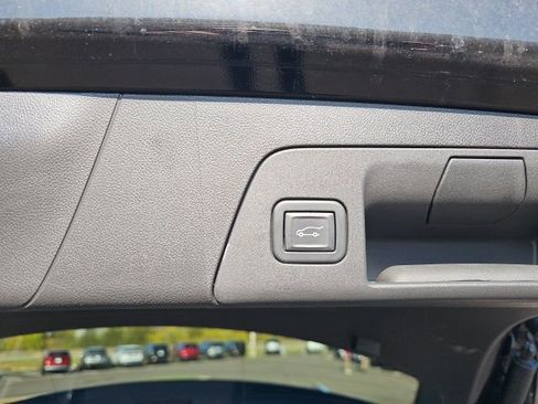 Used 2023 Buick Envision Avenir image 12