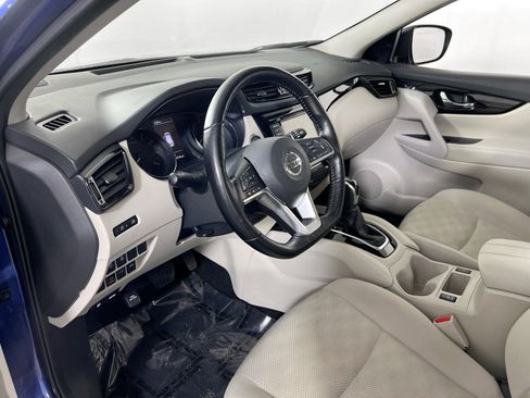 Used 2021 Nissan Rogue Sport SV AWD/4WD image 9