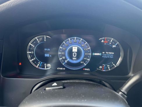 Used 2020 Cadillac Escalade Luxury image 30