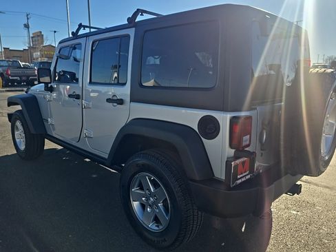 Used 2011 Jeep Wrangler Unlimited Rubicon w/ Dual Top Group image 5