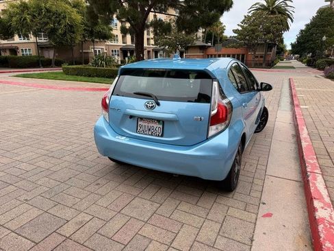 Used 2016 Toyota Prius C Two FWD image 10
