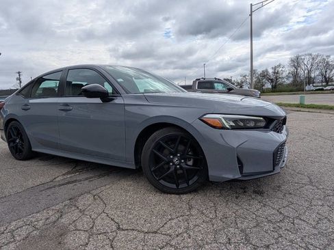 Used 2025 Honda Civic Sport image 10