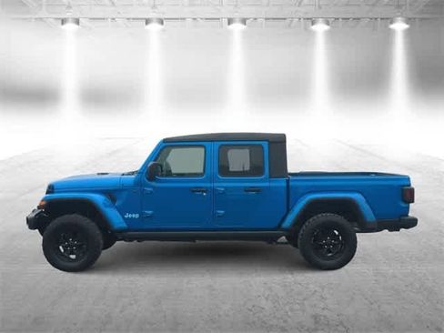 Used 2022 Jeep Gladiator Sport image 5