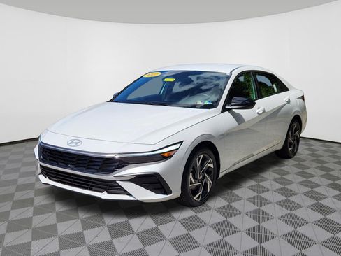 Certified 2025 Hyundai Elantra Sport w/ Cargo Package FWD image 2