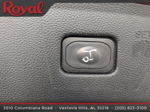 Used 2018 Ford Edge Titanium w/ Technology Package image 13