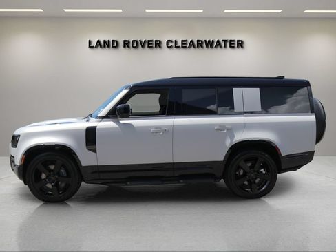 Used 2026 Land Rover Defender 130 X-Dynamic SE AWD/4WD image 2
