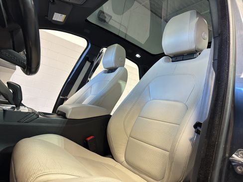 Used 2019 Jaguar E-PACE R-Dynamic S image 15