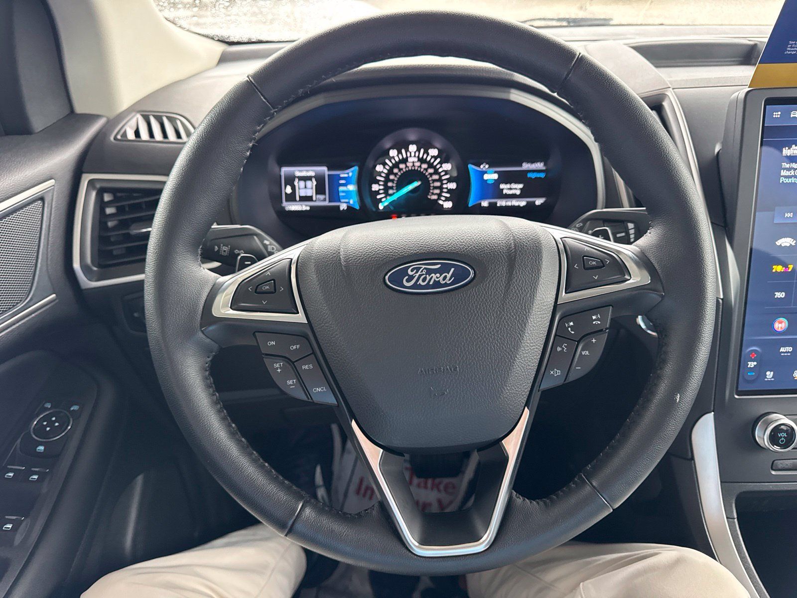 Certified 2024 Ford Edge SEL w/ Convenience Package AWD/4WD image 30