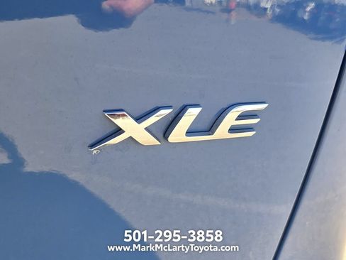 Used 2026 Toyota Corolla Cross XLE FWD image 19