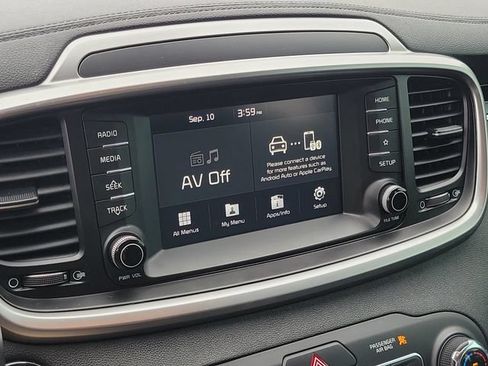 Used 2020 Kia Sorento LX AWD/4WD image 19