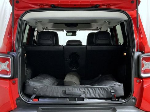 Used 2016 Jeep Renegade Limited image 22