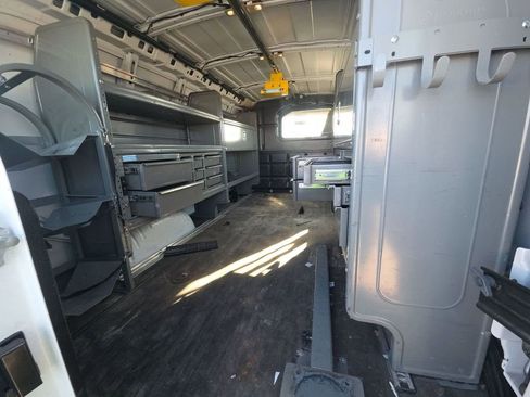 Used 2018 Chevrolet Express 2500 w/ Driver Convenience Package image 12