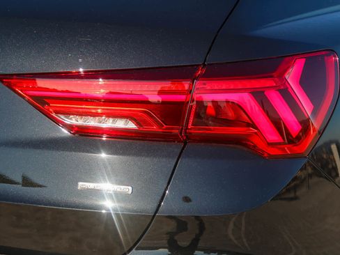 New 2025 Audi Q3 2.0T Premium image 11