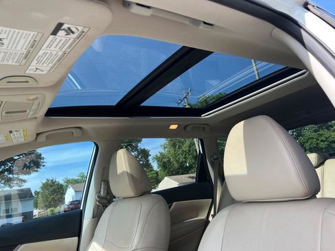 Used 2016 Nissan Rogue SL w/ SL Premium Package FWD image 27