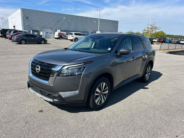 Certified 2025 Nissan Pathfinder SL FWD image 8