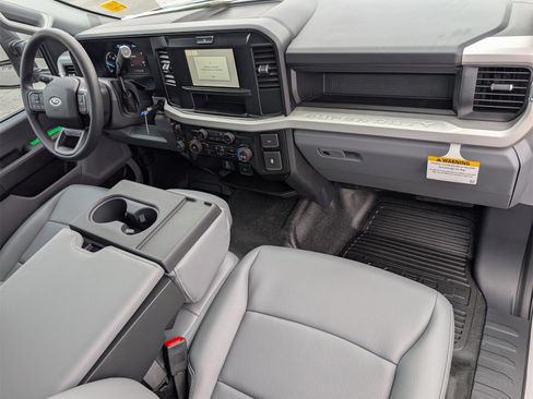 New 2026 Ford F350 4x4 Regular Cab DRW Super Duty image 7