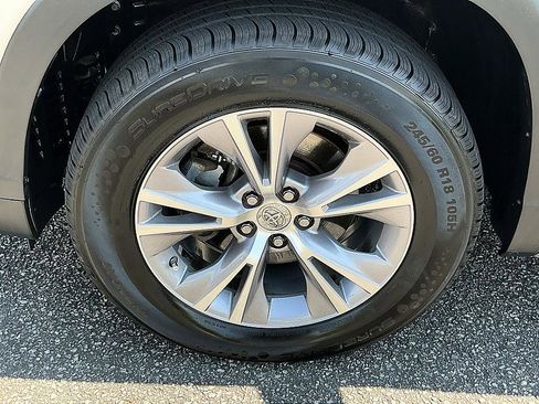 Used 2015 Toyota Highlander XLE FWD image 9