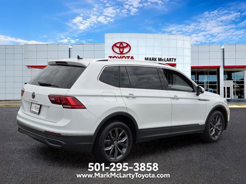 Used 2024 Volkswagen Tiguan SE FWD image 5