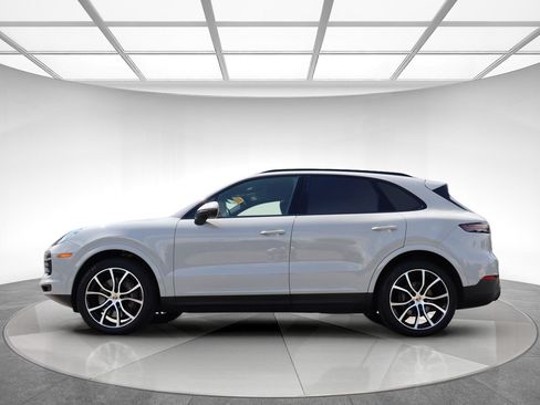 Used 2022 Porsche Cayenne Platinum Edition w/ Premium Package Plus AWD/4WD image 4