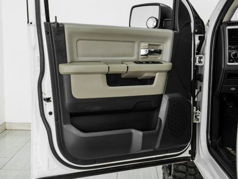 Used 2011 RAM 1500 Classic SLT w/ Remote Start & Security Group image 37