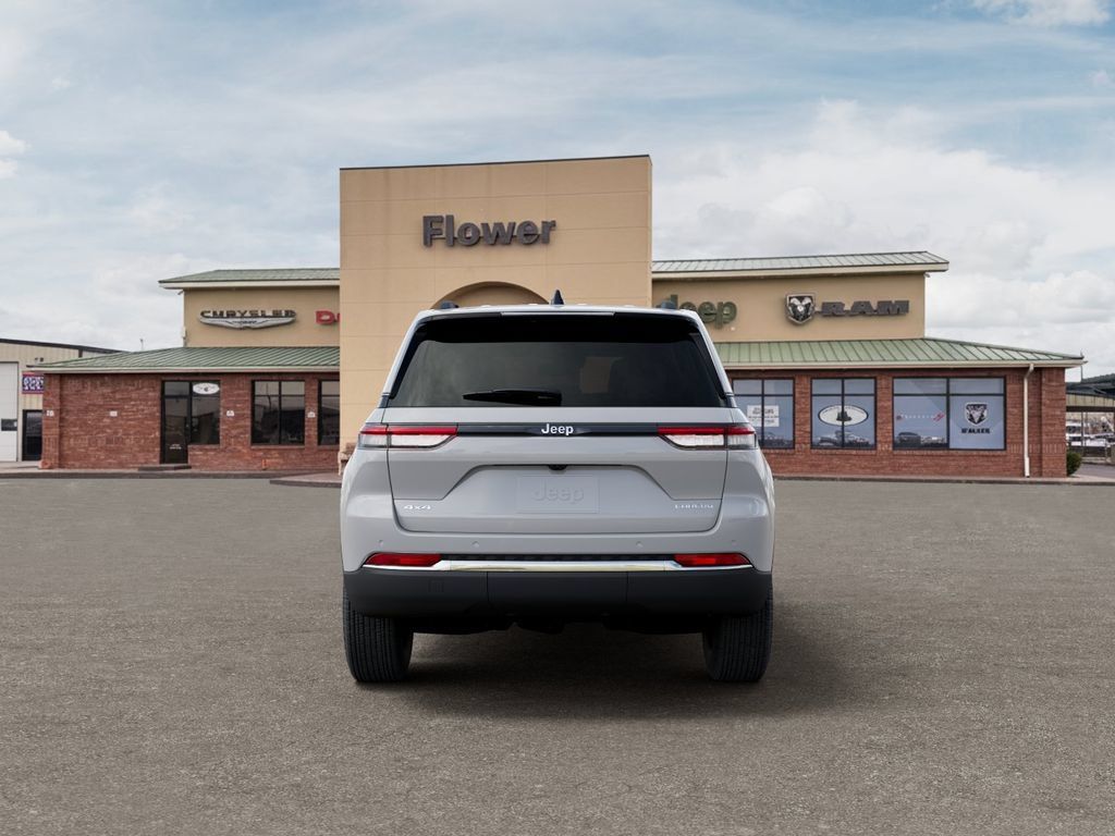 New 2025 Jeep Grand Cherokee Laredo X w/ Luxury Tech Group I AWD/4WD image 9