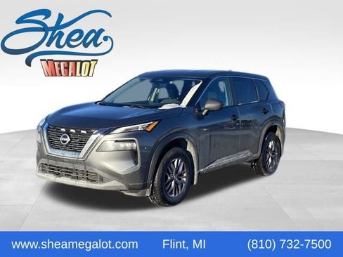 Used 2022 Nissan Rogue S image 1