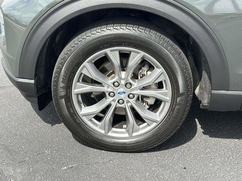 Used 2023 Ford Explorer XLT w/ Equipment Group 202A image 8