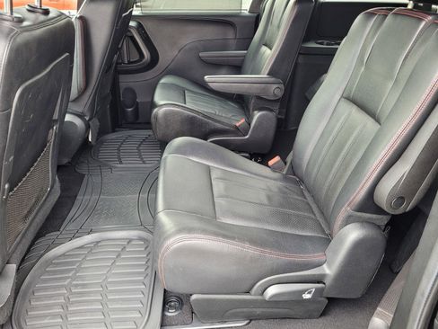 Used 2019 Dodge Grand Caravan GT image 6