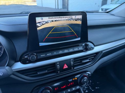 Used 2019 Kia Forte LXS image 17