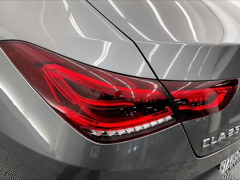 Used 2022 Mercedes-Benz CLA 250 image 27