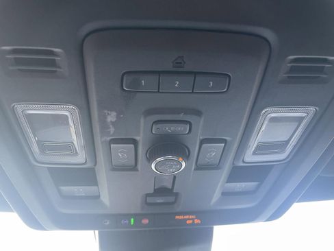 Used 2024 GMC Yukon AT4 w/ Technology Package image 17