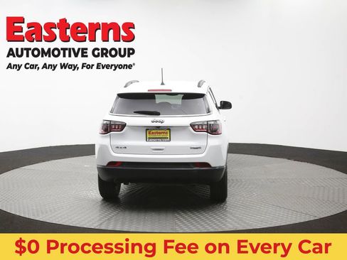 Used 2024 Jeep Compass Latitude AWD/4WD image 35
