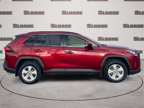 Used 2021 Toyota RAV4 XLE image 6