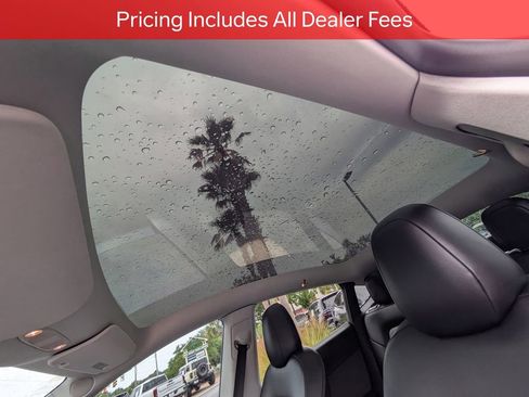Used 2022 Tesla Model Y Long Range AWD/4WD image 21