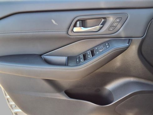 Certified 2025 Nissan Rogue SL w/ Tech Package image 20