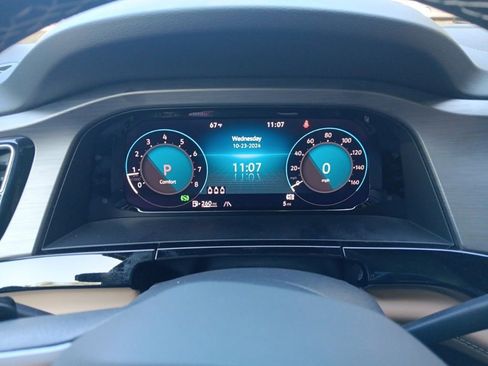 Used 2025 Volkswagen Atlas Cross Sport SE w/ Panoramic Sunroof Package image 16