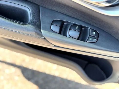 Used 2017 Nissan Sentra SV image 15