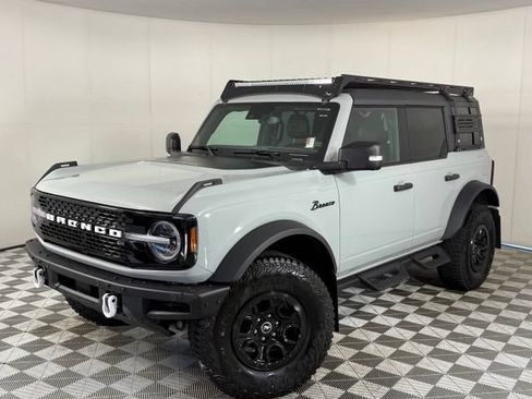 Used 2023 Ford Bronco Wildtrak AWD/4WD image 3