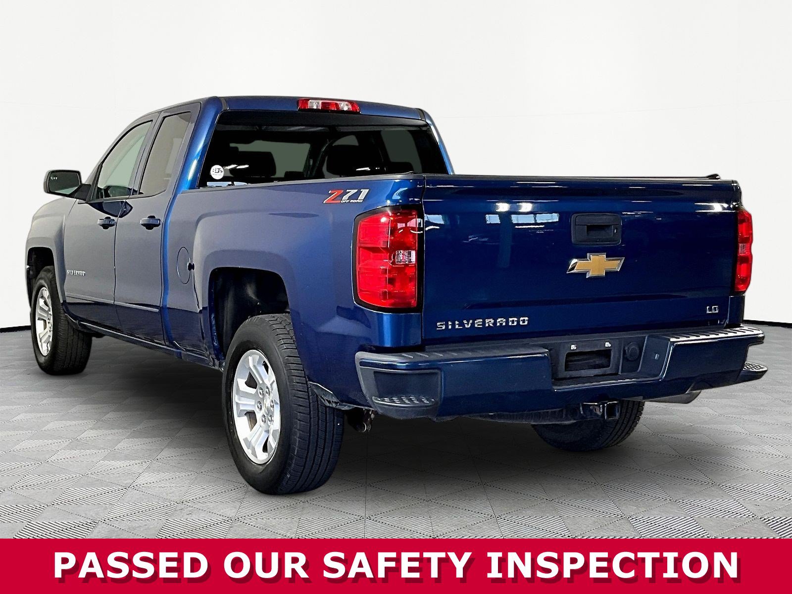 Used 2019 Chevrolet Silverado 1500 LT w/ All Star Edition AWD/4WD image 4