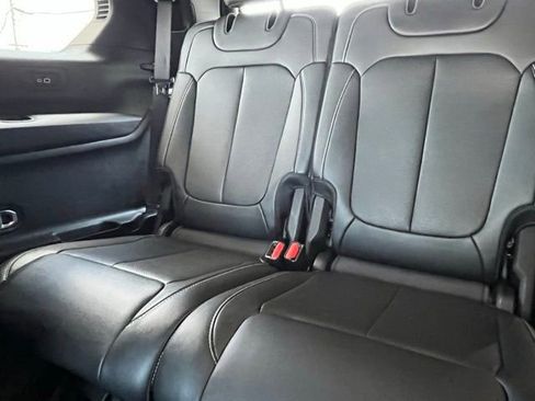 Used 2024 Jeep Grand Cherokee L Limited w/ Luxury Tech Group II AWD/4WD image 25