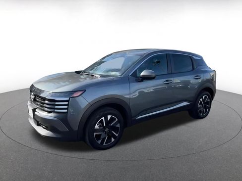 Used 2025 Nissan Kicks SV image 8