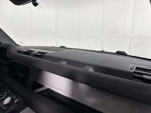 Used 2023 Land Rover Defender 110 X-Dynamic SE image 34