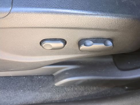 Used 2020 Buick Encore Preferred w/ Safety Package image 17