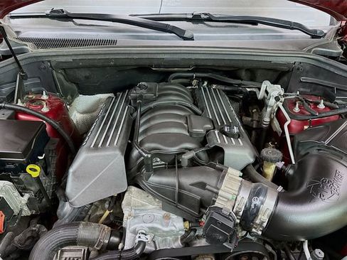 Used 2014 Jeep Grand Cherokee SRT image 32