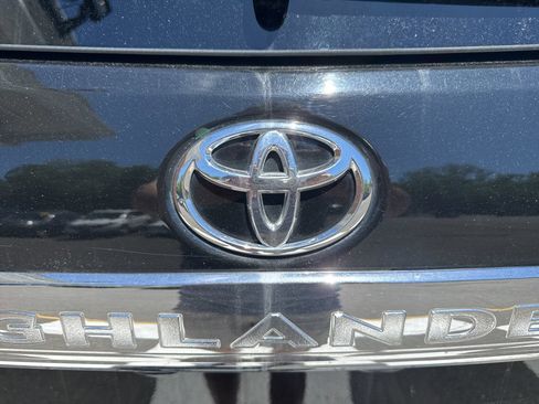 Used 2013 Toyota Highlander Limited AWD/4WD image 42
