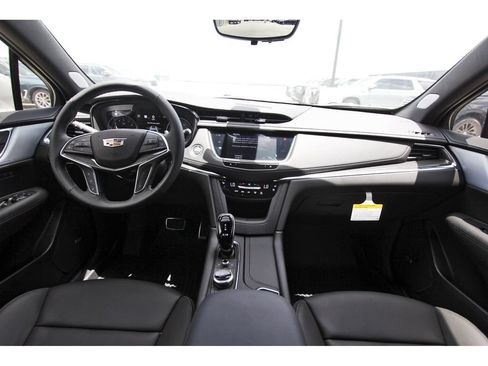 New 2026 Cadillac XT5 Sportv w/ LPO, Onyx Lite Package AWD/4WD image 9