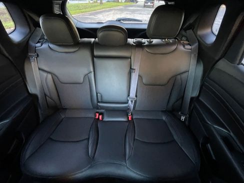 Used 2025 Jeep Compass Trailhawk image 32