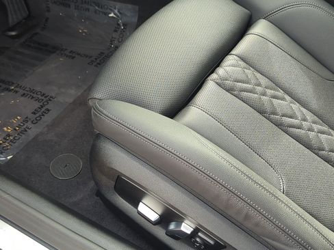 Certified 2022 BMW 530i w/ Convenience Package image 17