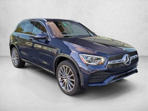 Used 2022 Mercedes-Benz GLC 300 image 3